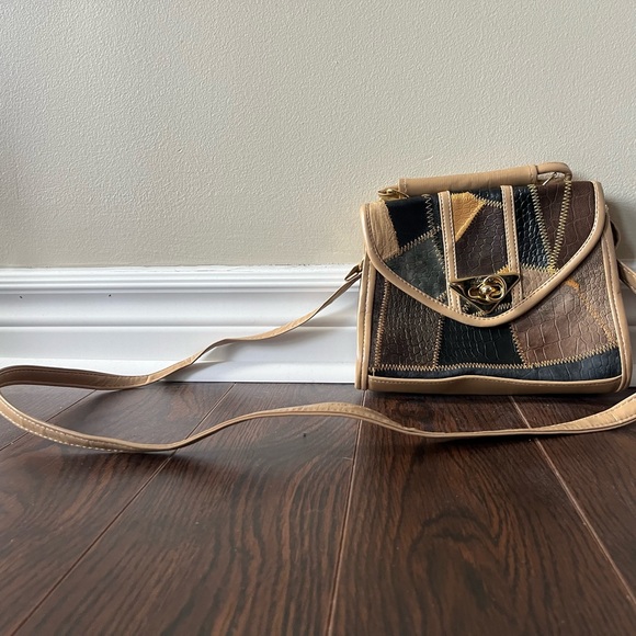 Brown Patchwork Purse. - Picture 2 of 2